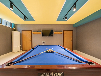 Меблированная квартира 1+1 с видом на бассейн в районе Оба