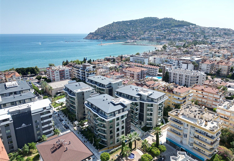 Меблированные апартаменты 1+1 в премиальном жилом комплексе в центре Аланьи