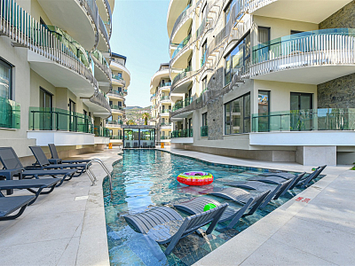 Просторный пентхаус в 120 метрах от пляжа в центре Аланьи