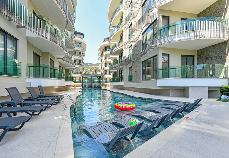 Просторный пентхаус в 120 метрах от пляжа в центре Аланьи