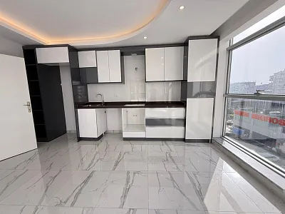 Квартира планировкой 2+1 в популярном районе Махмутлар Аланья