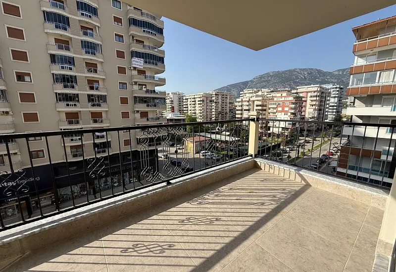 Квартира планировкой 2+1 в популярном районе Махмутлар Аланья