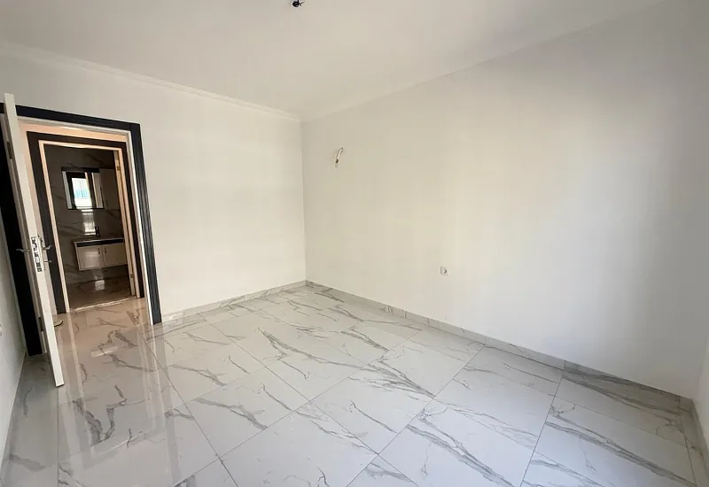 Квартира планировкой 2+1 в популярном районе Махмутлар Аланья